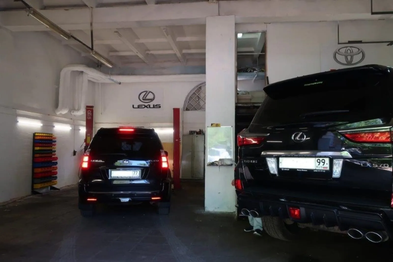 Lexus LX и Land Cruiser Prado